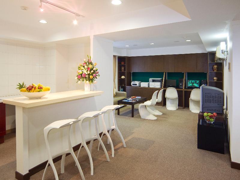 Mookai Suites Male Exterior photo