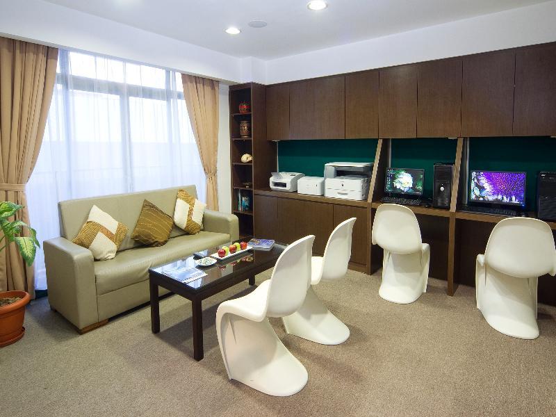 Mookai Suites Male Exterior photo