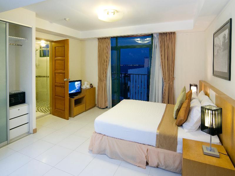 Mookai Suites Male Exterior photo