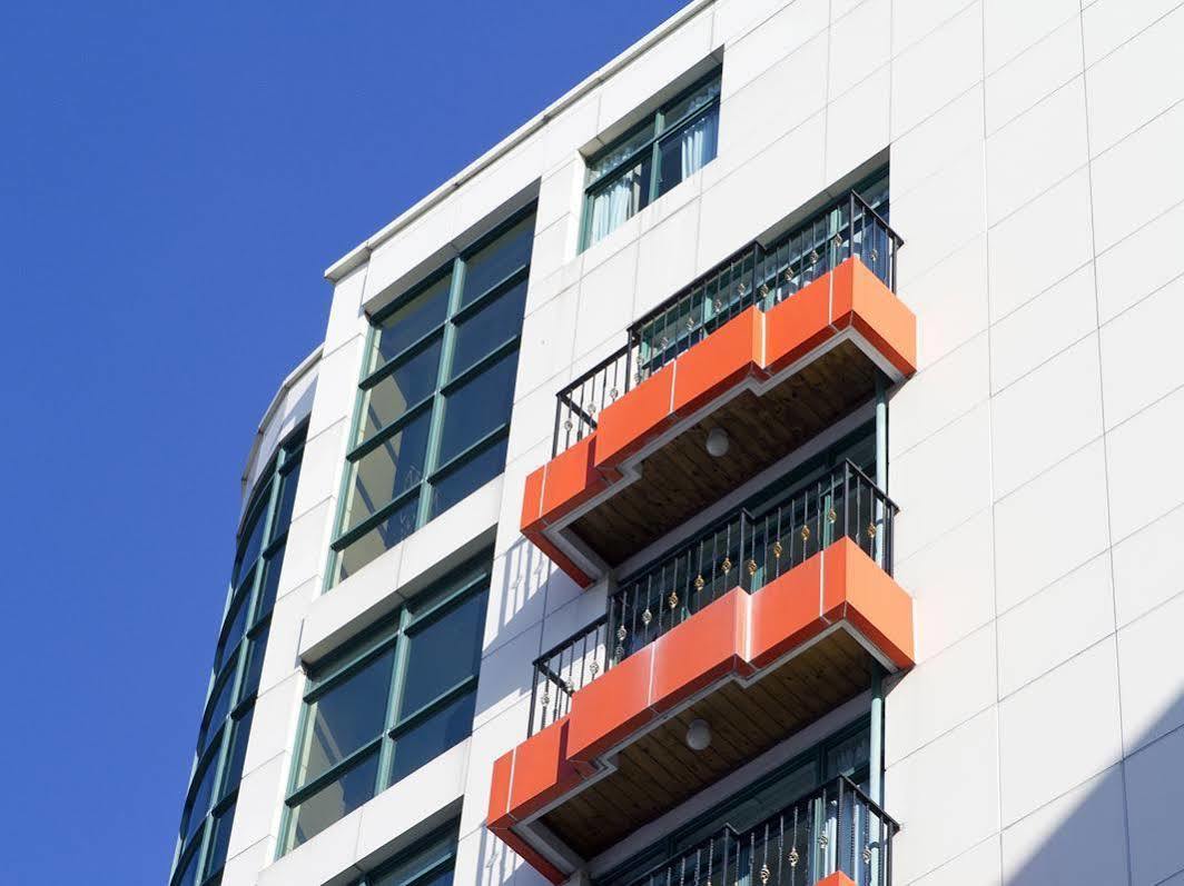 Mookai Suites Male Exterior photo